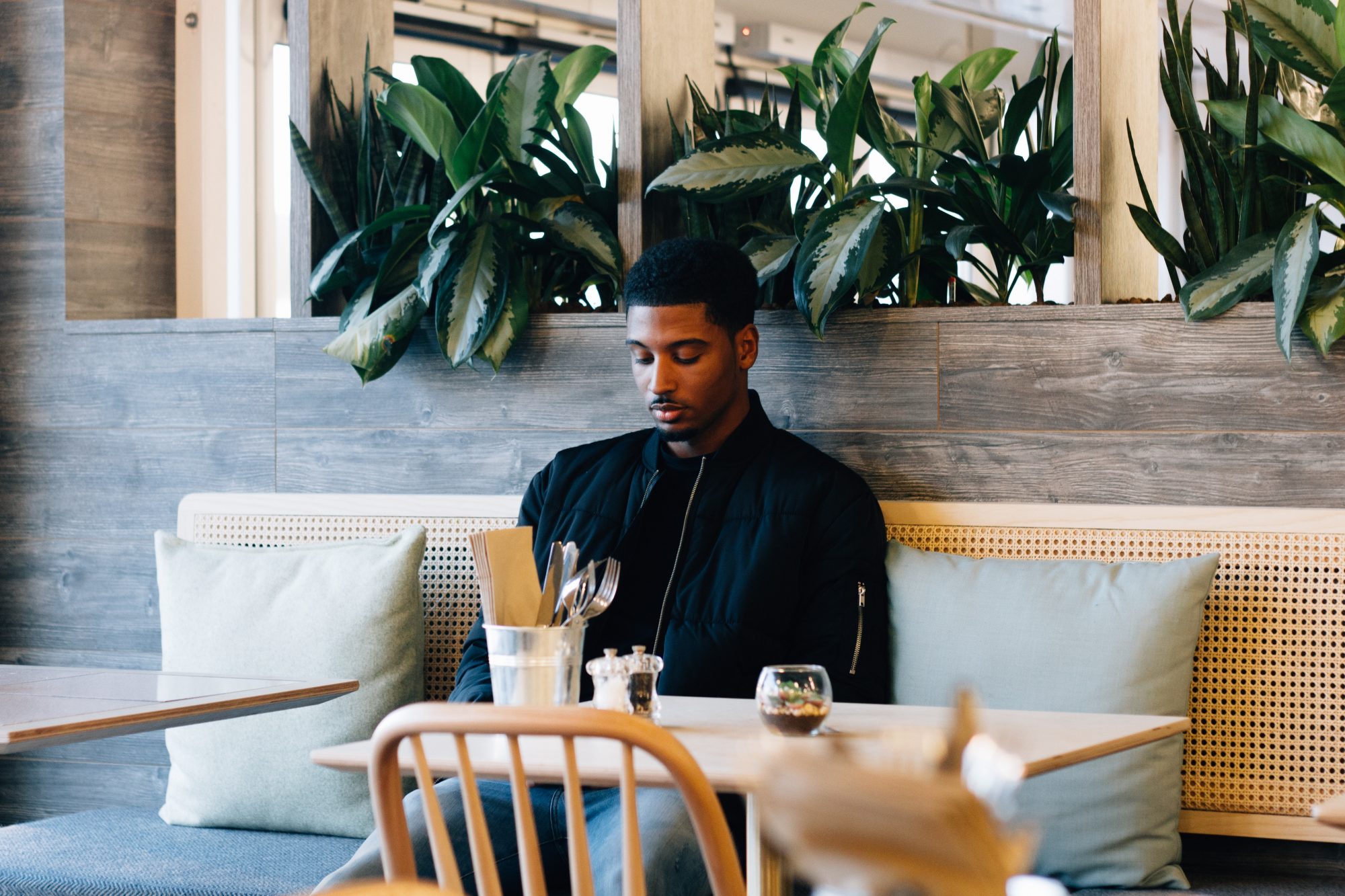 8 homens e mulheres revelam desculpas bizarras que já inventaram para acabar uma relação ou faltar a um encontro