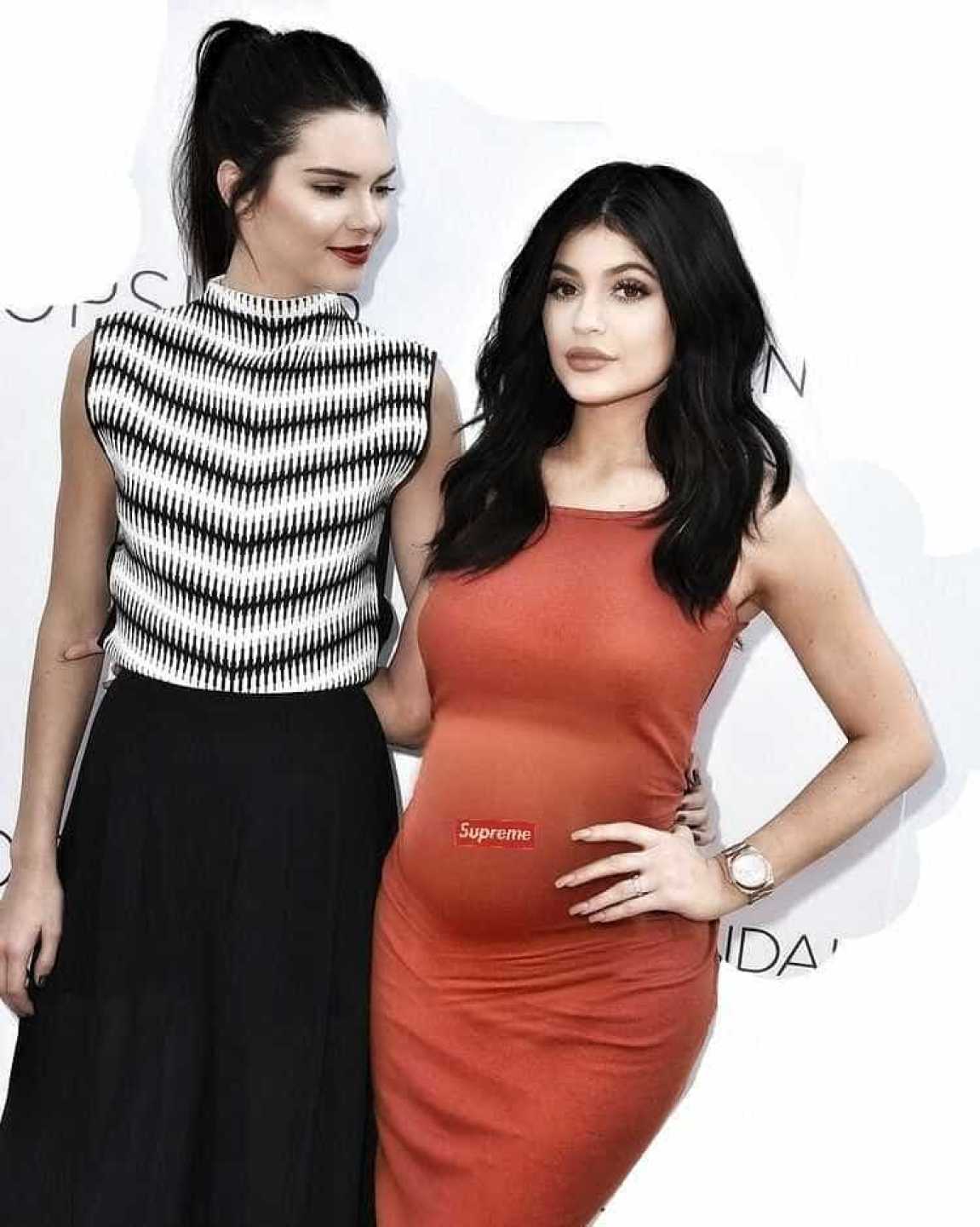 Kylie Jenner mostra a sua cintura 'fina' - Atualidade - SAPO Lifestyle
