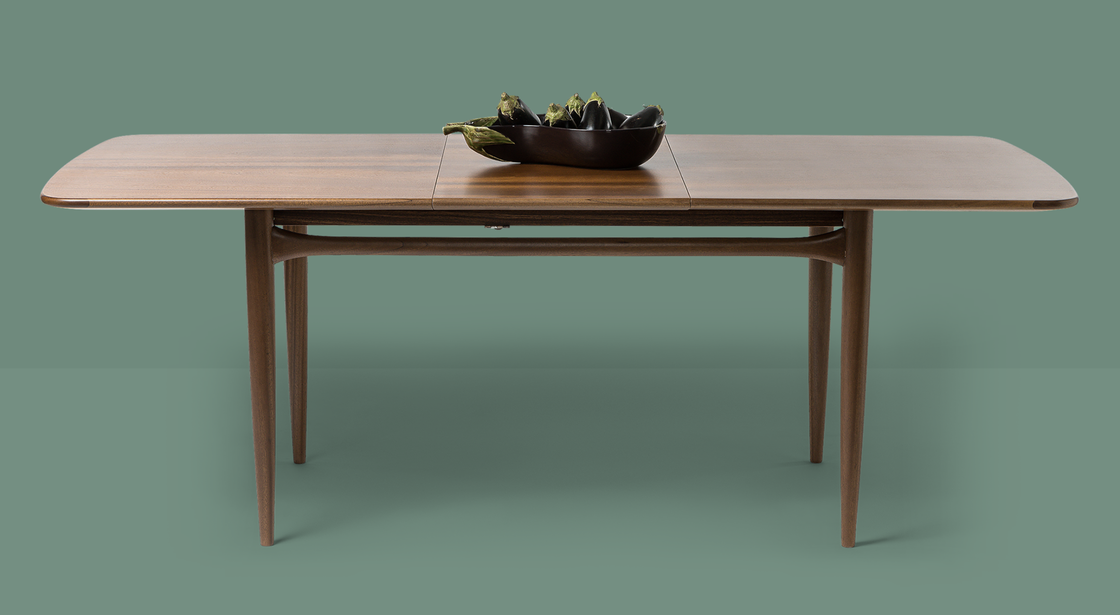 Estado comprou uma mesa e 24 cadeiras para a residência oficial de António Costa por 17.119€