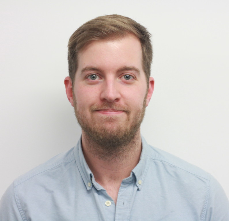 André Abrantes surpreende Zena com jantar romântico e pedido de namoro