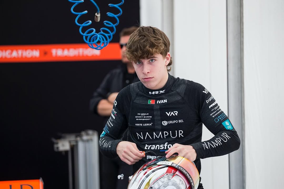 Tem 18 anos e é português. Ivan Domingues dá o salto para a Fórmula 3 e quer “honrar o talento nacional”