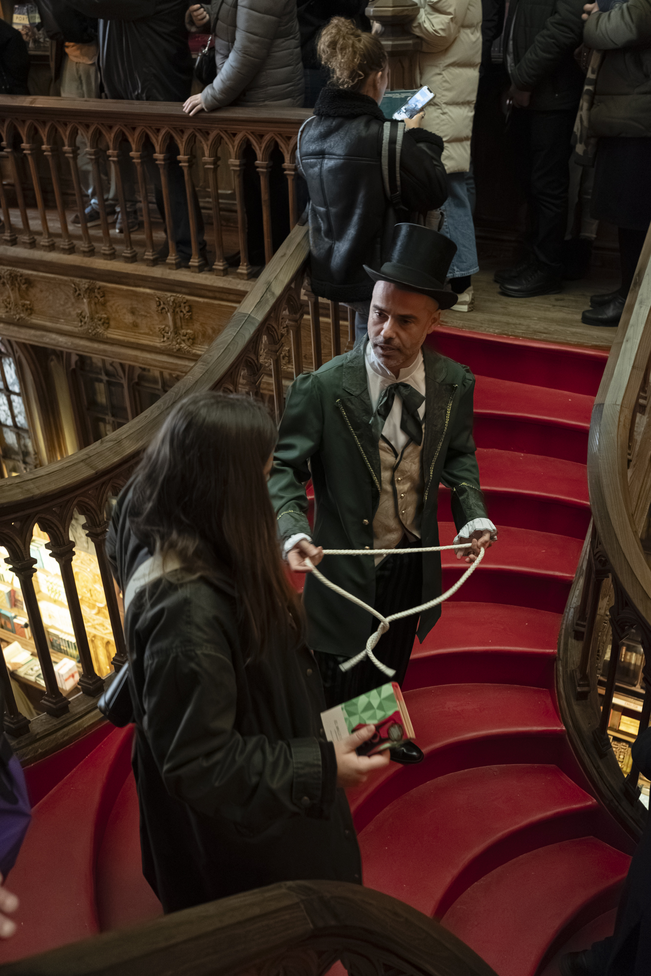 A magia do “Feiticeiro de Oz” está quase a chegar à Livraria Lello neste Natal. Saiba quando