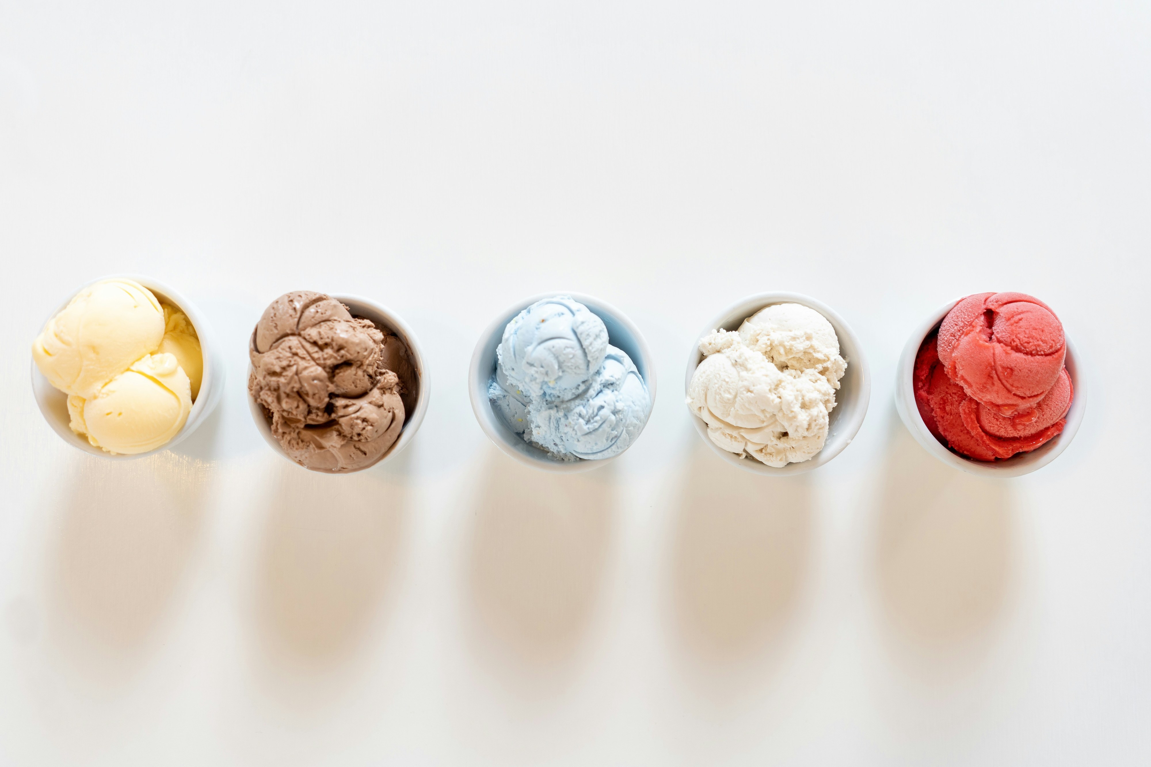 10 gelados deliciosos para comer com este calor (e que pode comprar no supermercado)