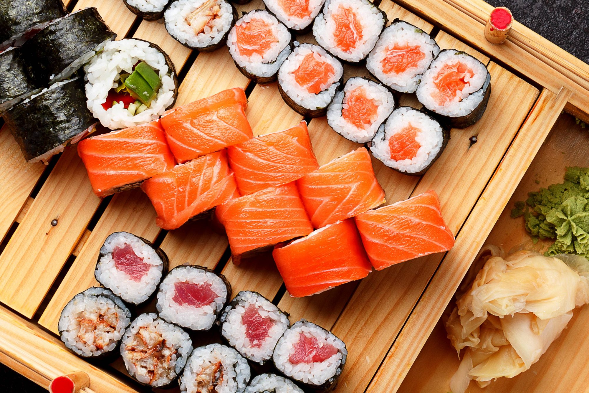 Sabia que o sushi já foi usado como moeda de troca? 12 curiosidades