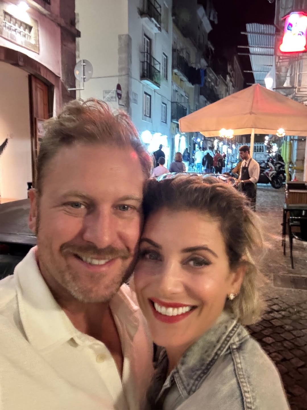 Kate Walsh andou a passear por Portugal. Do fado em Lisboa à praia em Melides, saiba o que visitou (e comeu)