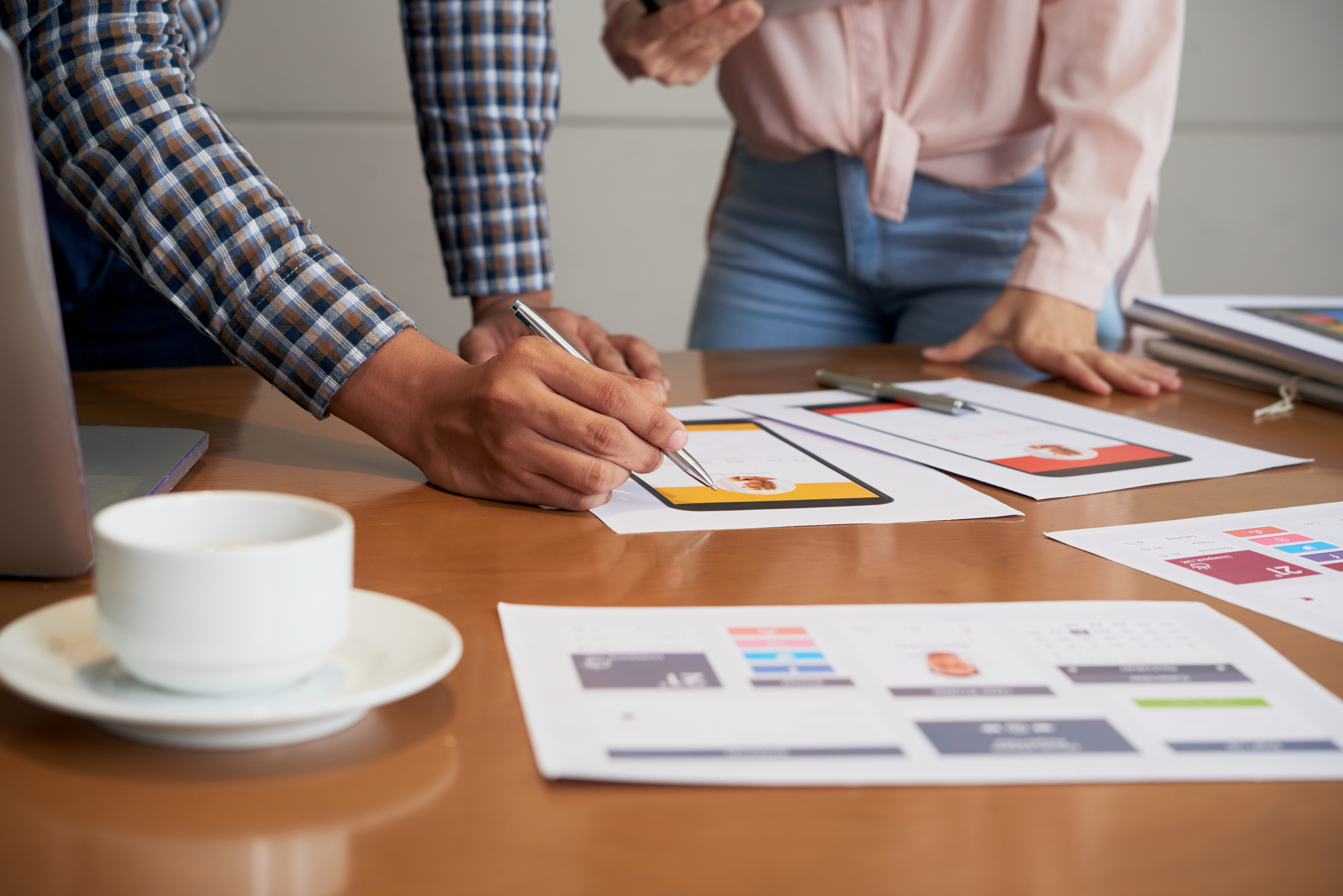 Vem aí o fim de semana. Inspire-se nestes 14 looks quentinhos para descansar em estilo