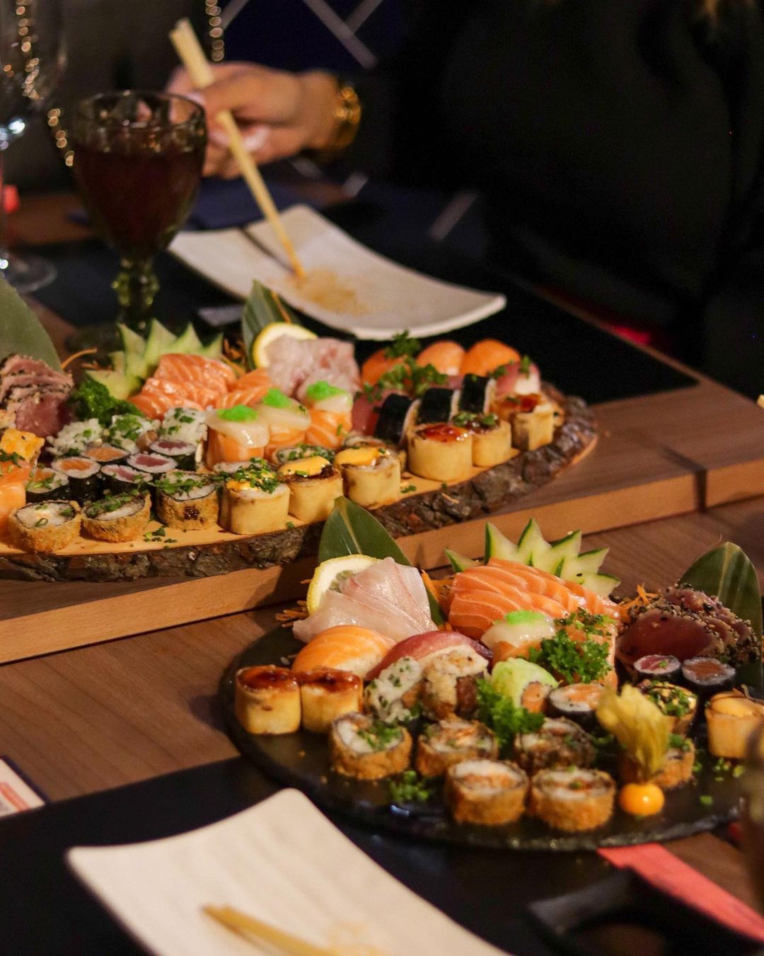 É já este fim de semana que vai poder comer sushi até não aguentar mais numa festa única — e onde não falta bebida