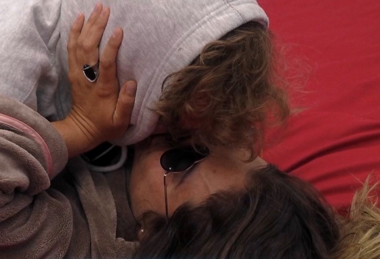 “BB2020”. Diogo e Ana Catharina dão os primeiros beijos intensos enquanto decorre o “Extra” na TVI