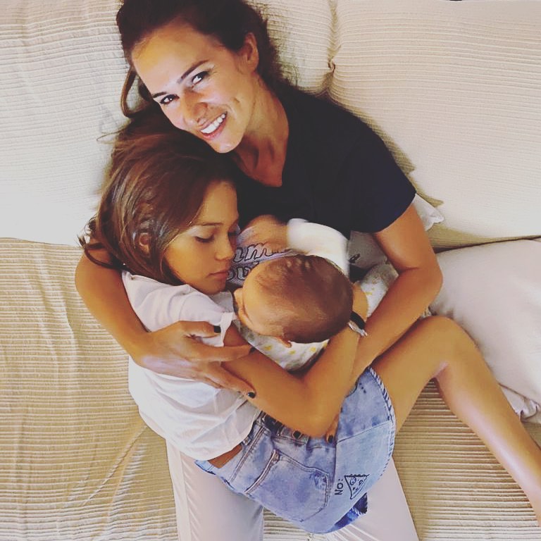 Há 10 dias em isolamento, Cláudia Vieira confessa que o vírus “assusta um bocadinho”