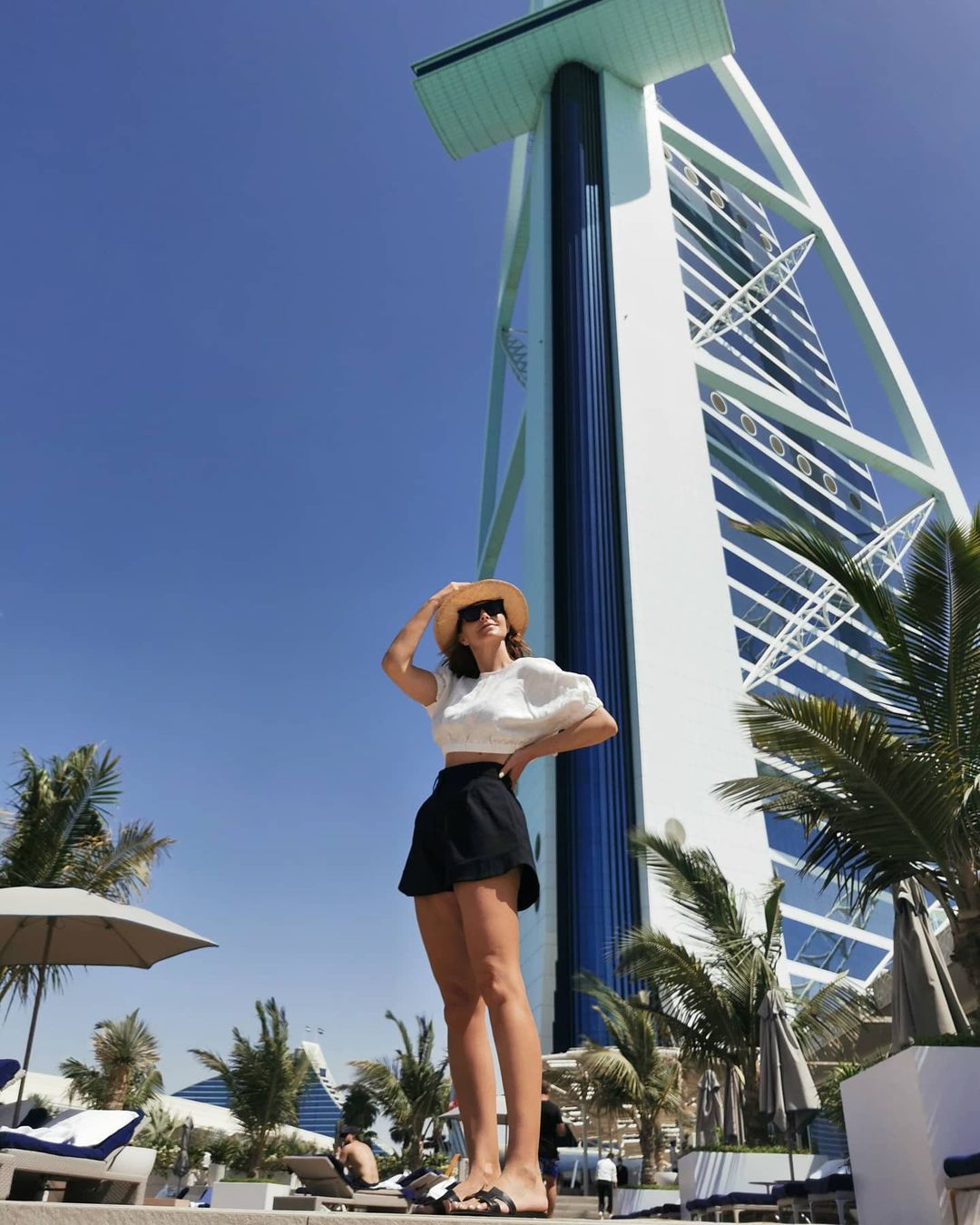 Tudo sobre “o hotel mais luxuoso do mundo” por onde Cristina Ferreira passou na viagem ao Dubai