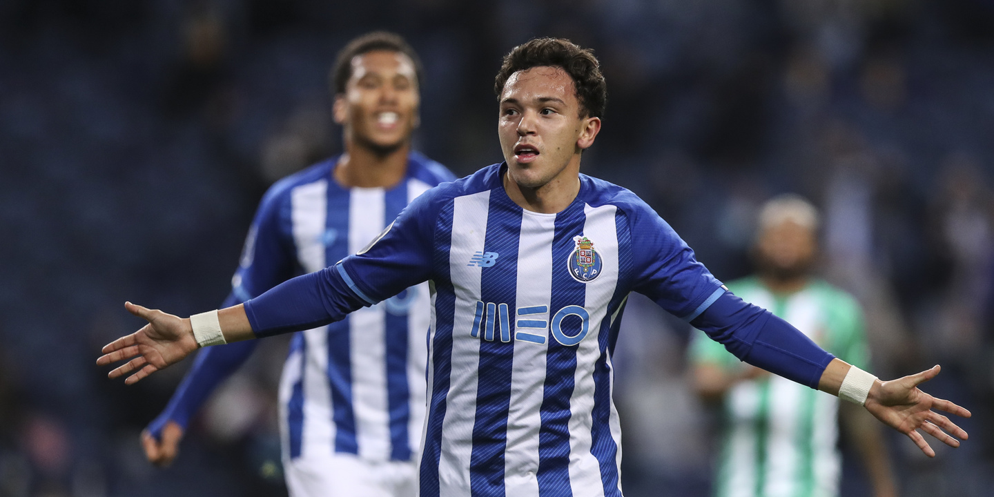 LIGA DOS CAMPEÕES: ASSISTÊNCIA DE NANU NA VITÓRIA DO PORTO FRENTE