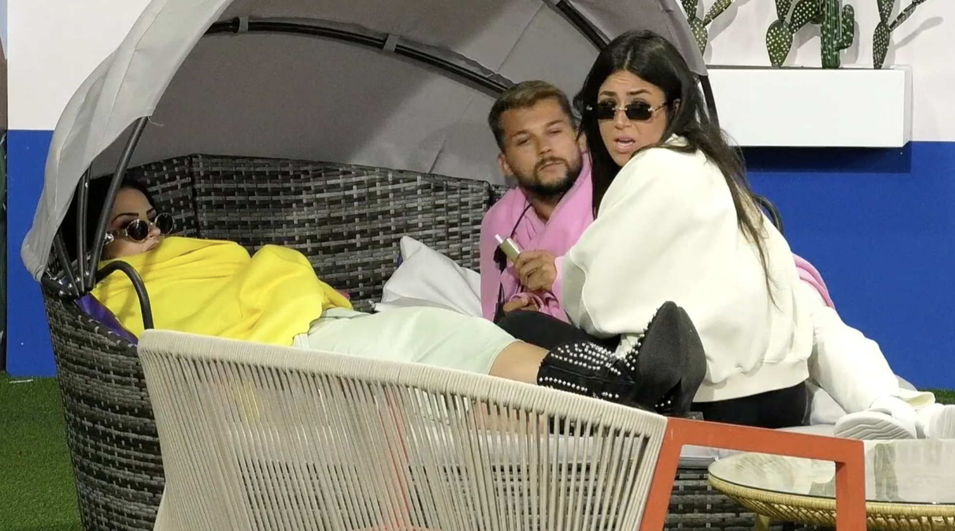 Liliana continua jogo de flirts com Fábio. “O meu namorado está a ver isto. Eu sei o que estou a fazer”