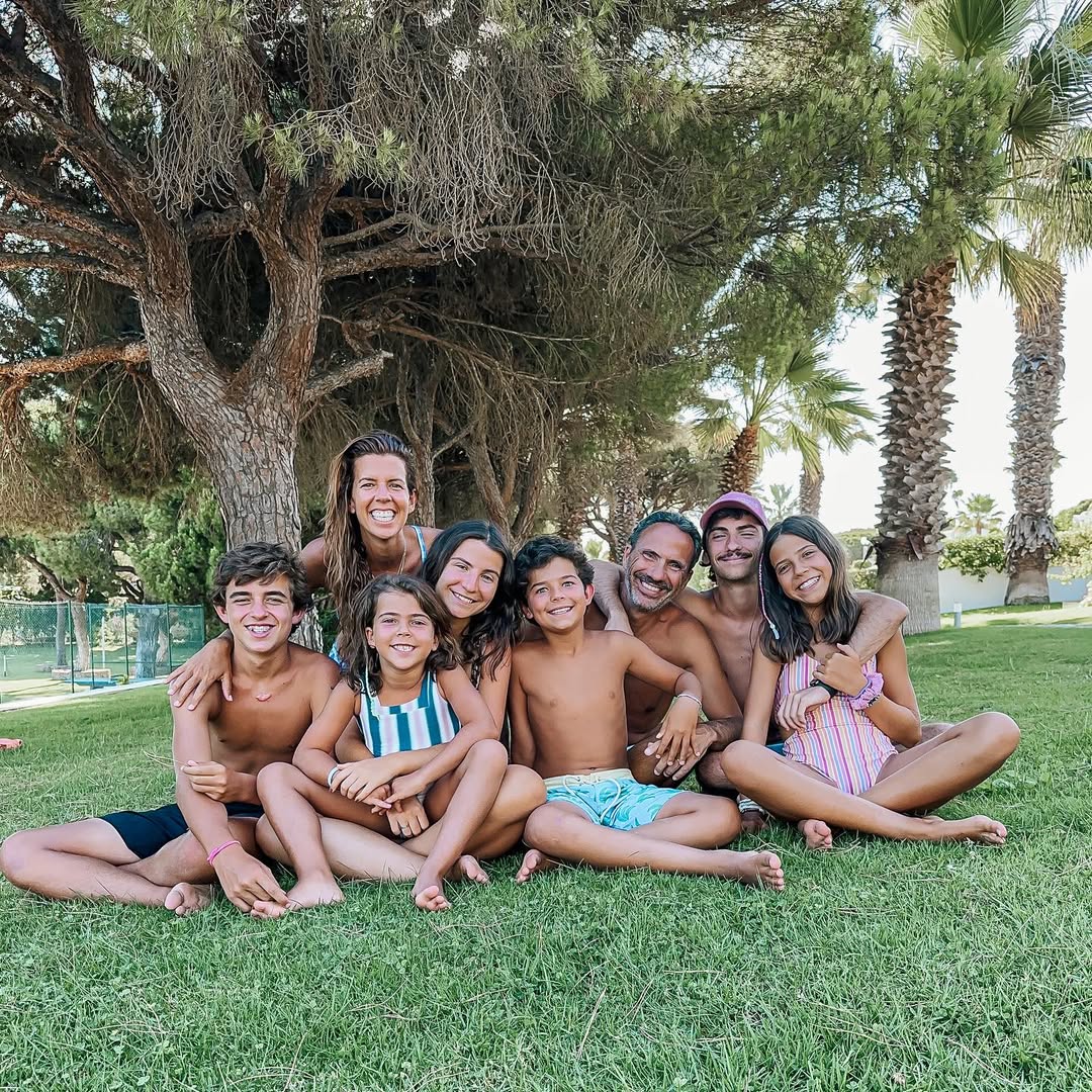 Filha de Rita Rugeroni e Pedro Ribeiro faz 8 anos. Espreite 15 fotos amorosas da família