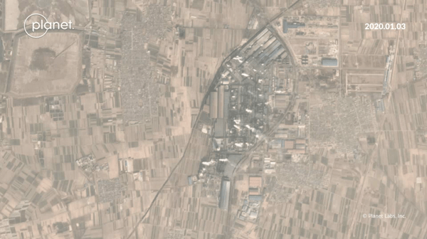 Timelapse da produção fabril na China entre janeiro e fevereiro Timelapse da produção fabril na China entre janeiro e fevereiro