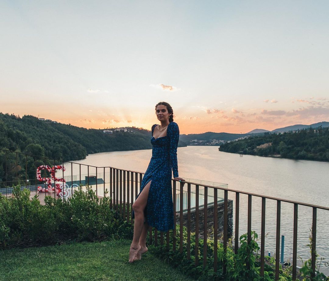 Tudo sobre o hotel no Douro onde Sara Sampaio celebrou os 30 anos (e sobre a paragem seguinte)