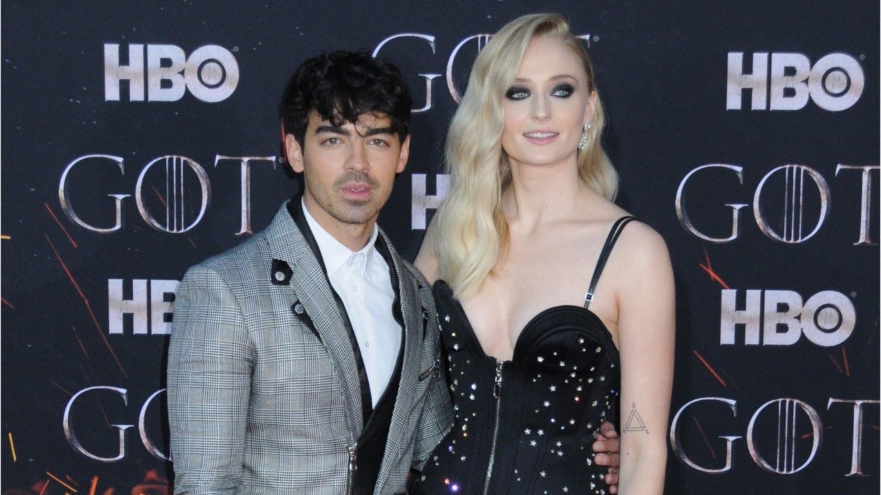 Foi divulgada a primeira fotografia do casamento de Sophie Turner e Joe Jonas