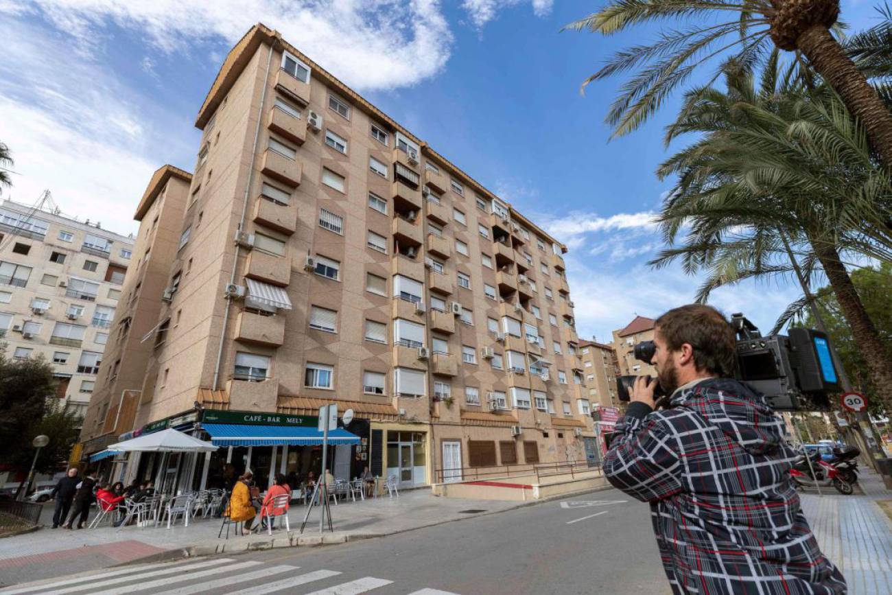 Mulher atirou-se do sexto andar com o filho nos braços em Espanha