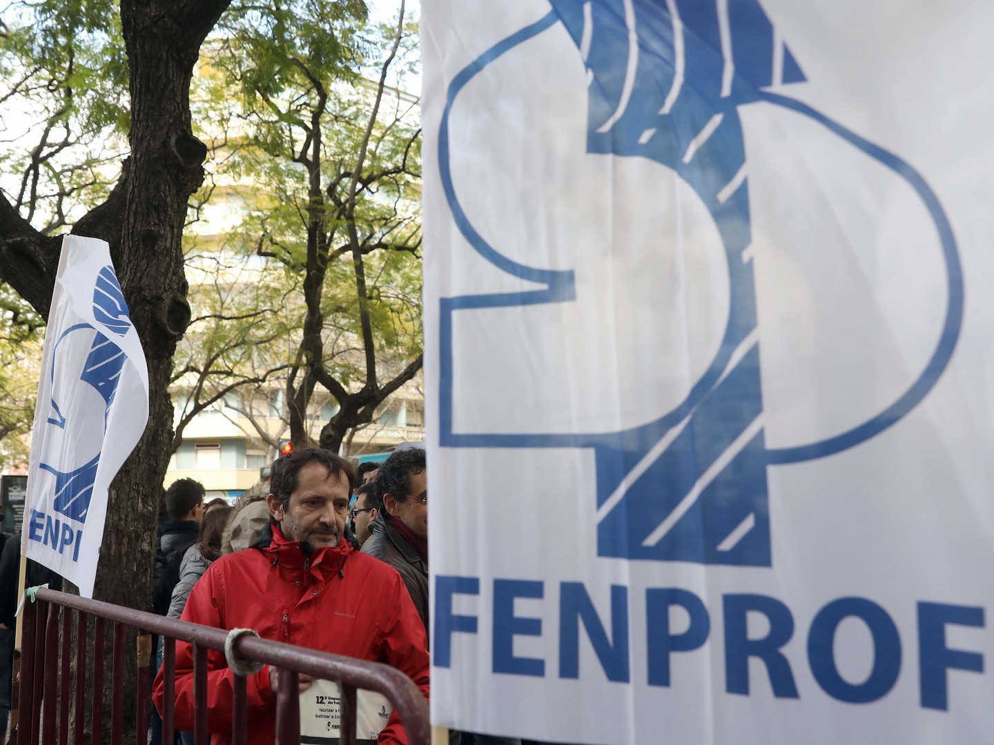 Fenprof volta a denunciar pressões sobre classificadores e pede intervenção da Inspeção-Geral da Educação e Ciência