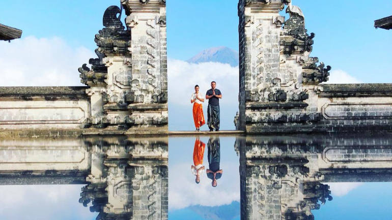 Turistas desiludidos com a realidade do templo de Bali que se tornou viral no Instagram