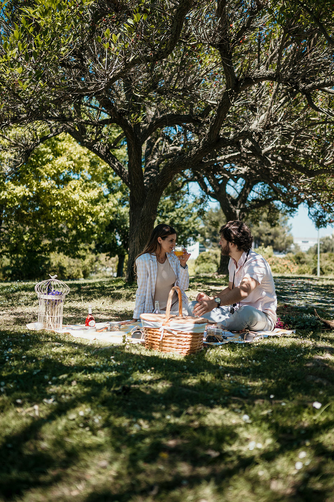 Descubra Lisboa de tuk-tuk e saboreie um piquenique gourmet. O Chic Picnic Sofitel está de volta à capital