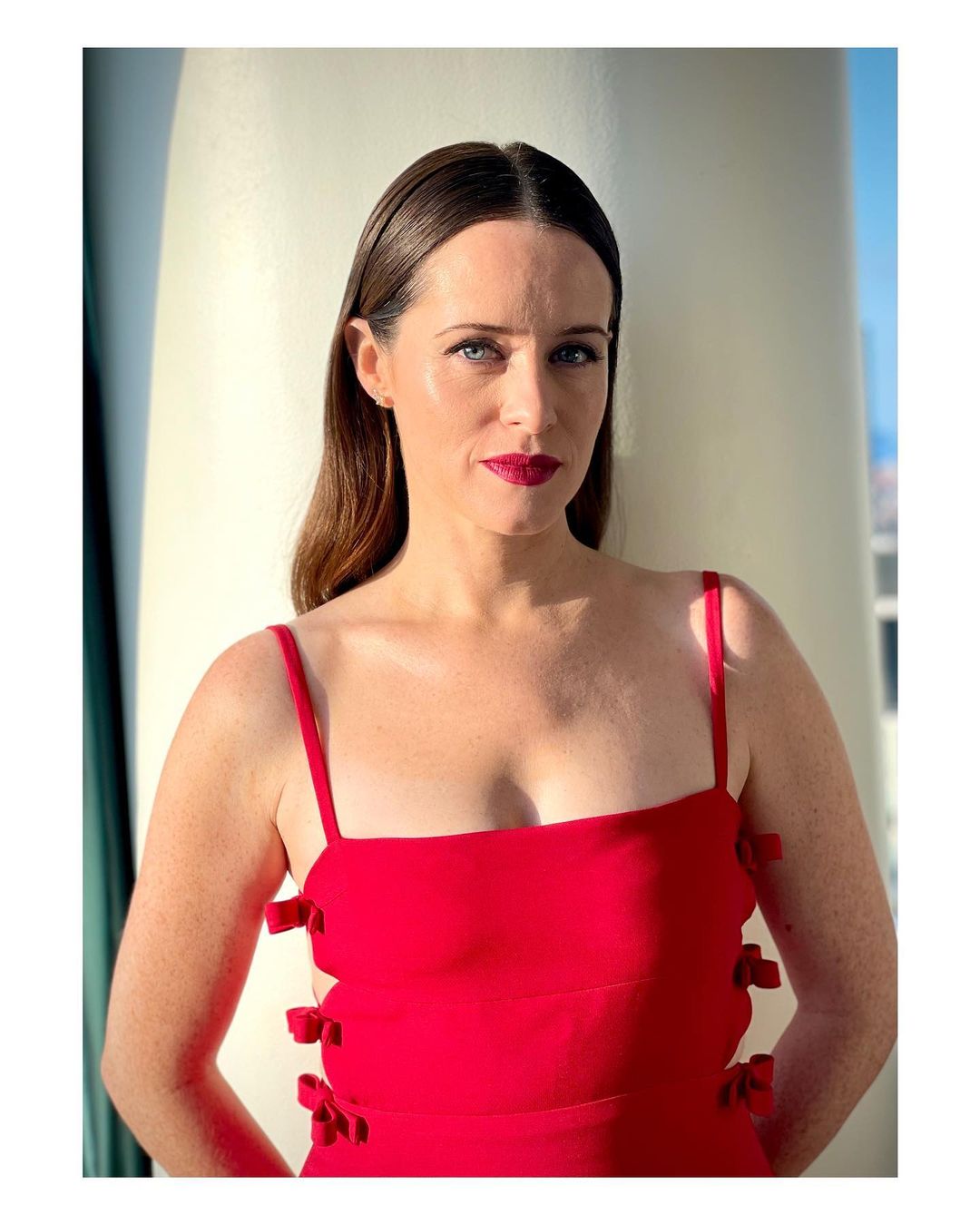 Estrela de “The Crown” vive em terror constante. Homem bateu-lhe à porta de casa e ameaçou violá-la