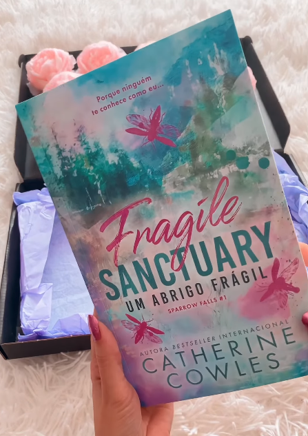 “Fragile Sanctuary”. O romance arrebatador que conquistou o TikTok já chegou às livrarias portuguesas