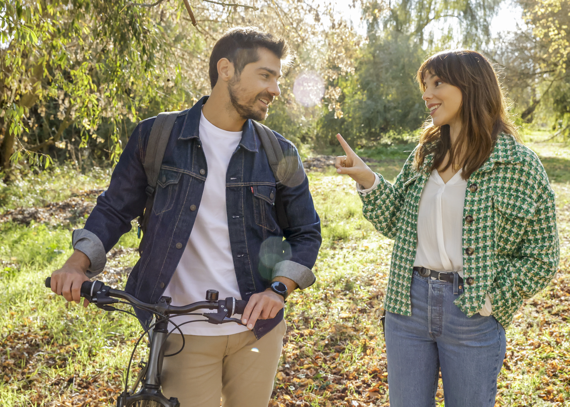 Mistério, barragens e o casal mais secante de sempre. Vimos a estreia de “Por Ti”