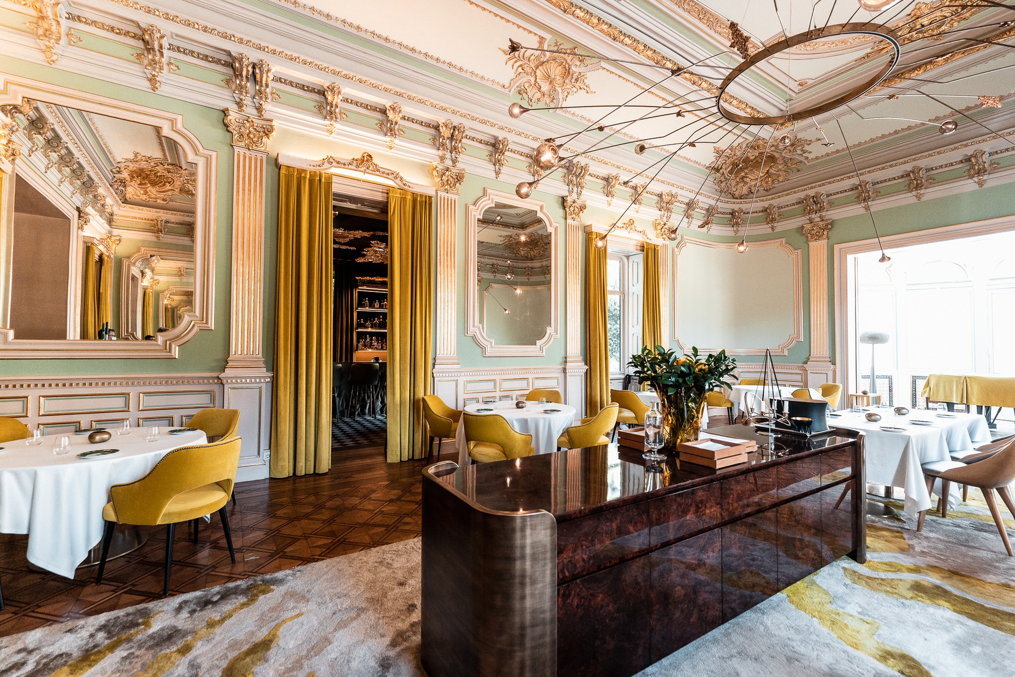 Neste hotel no Porto pode acordar a ver o mar e jantar num restaurante com estrela Michelin