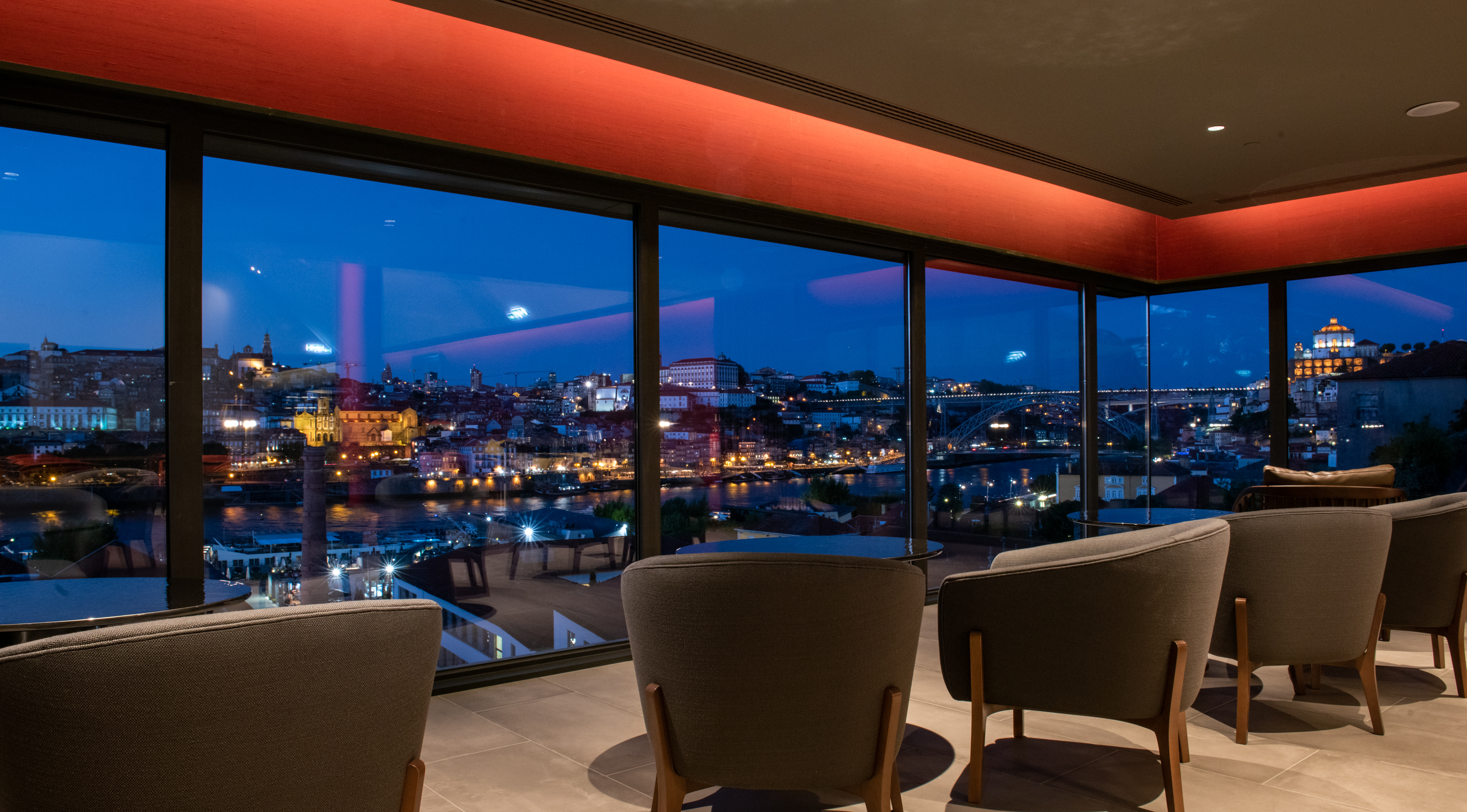 Magma Cocktail Bar. O novo espaço para beber um cocktail proibido a olhar para o Douro