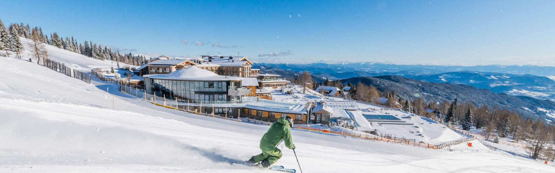 Com saudades de ir à neve? Este resort fica numa estância de esqui e tem 11 saunas