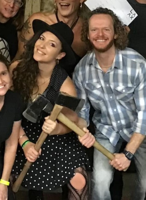 Maquilhadora esfaqueada 20 vezes pelo ex depois de tribunal ter decidido ordem de restrição