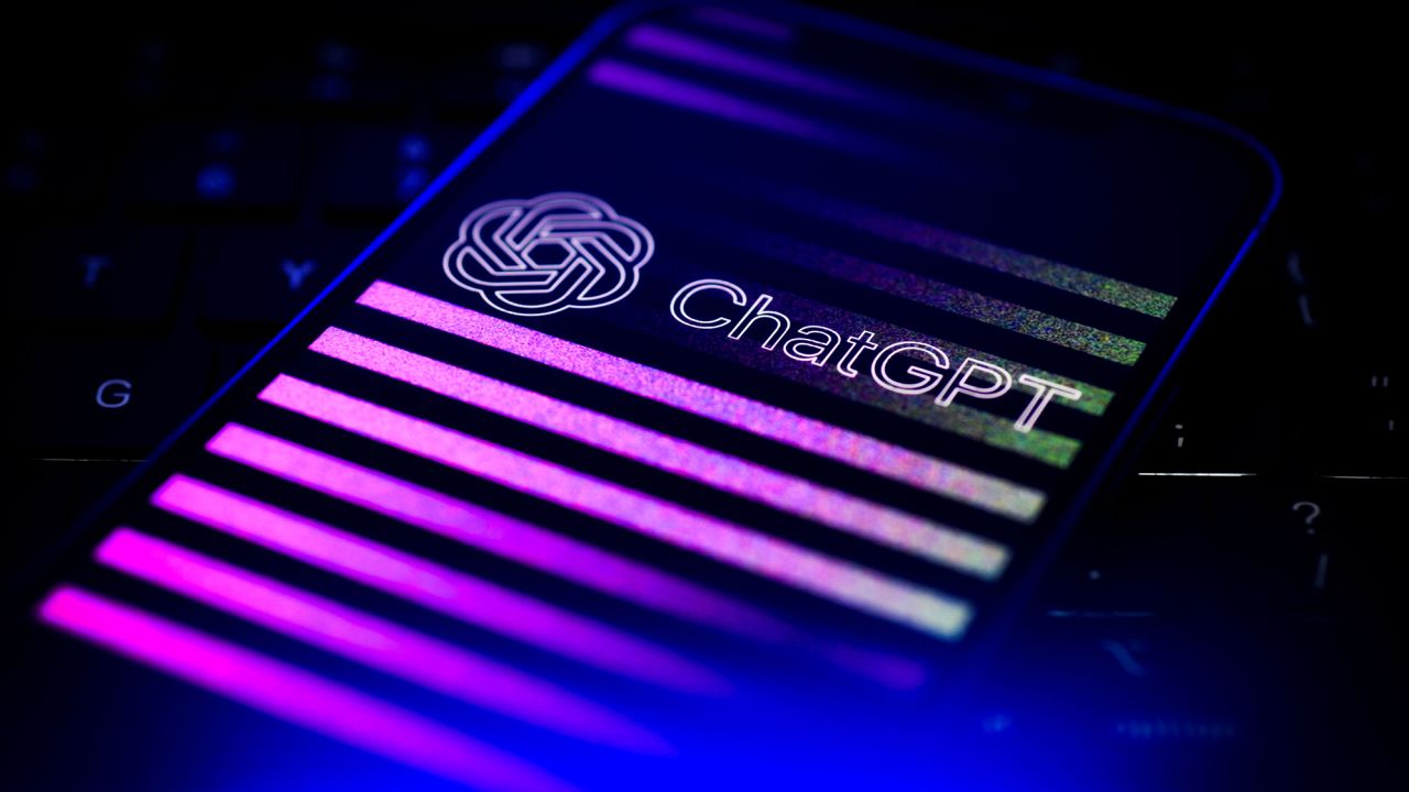 Pesquisa do ChatGPT acelera na Europa e faz prever mais regulação para a OpenAI