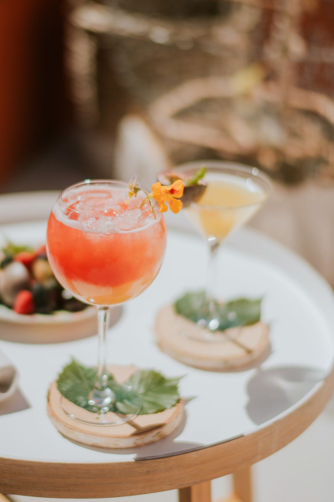 Acima de tudo, a honestidade. E nestes alojamentos ser honesto envolve álcool — explicamos tudo