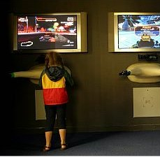 Combinar blazers com cintos é tendência esta estação. Temos 22 sugestões