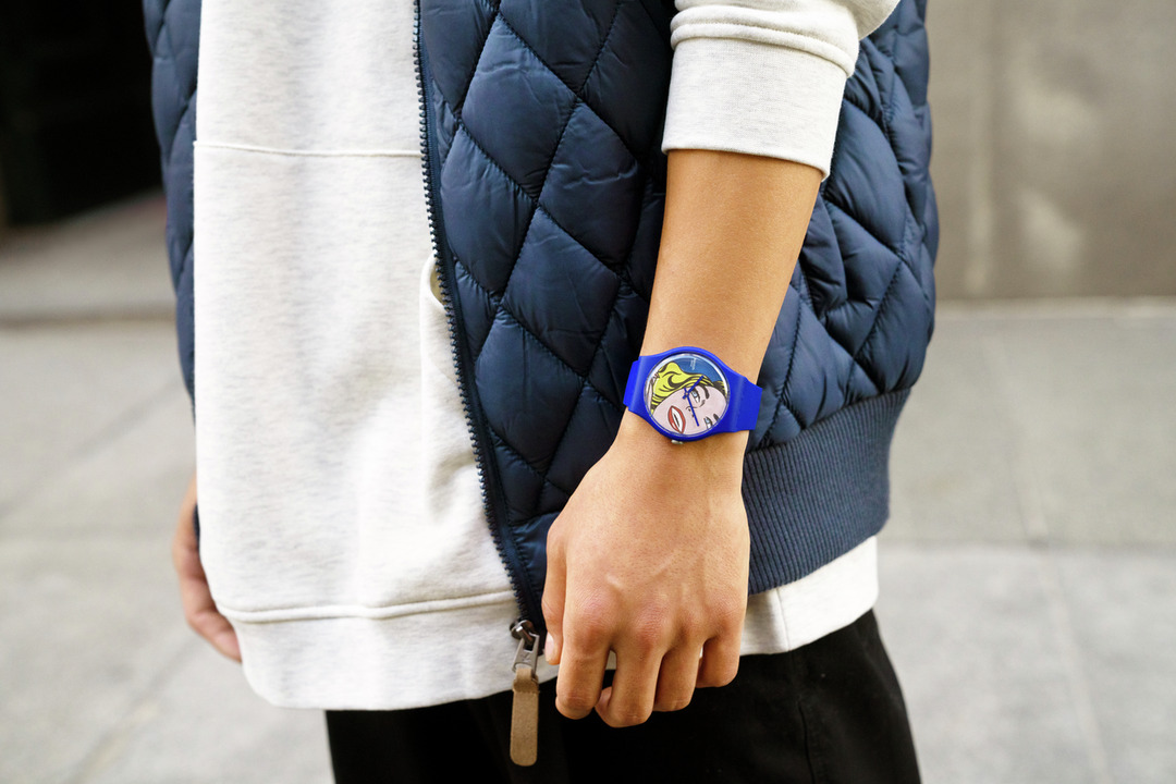 Do MoMA ao Louvre de Abu Dhabi, os novos relógios da Swatch levam-lhe a arte de todo o mundo até aos pulsos