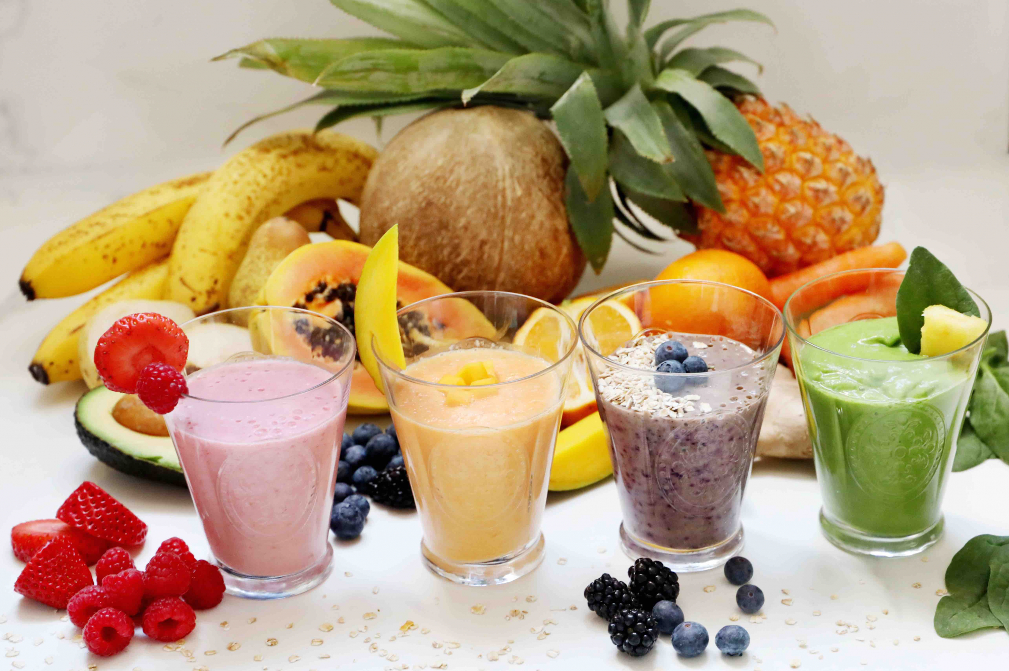 4 receitas de smoothies para receber o calor