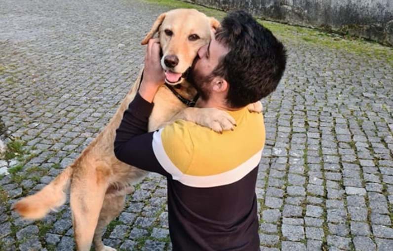 Enfermeiro de Santo Tirso reencontra o cão que estava desaparecido há quatro anos — as fotos são maravilhosas