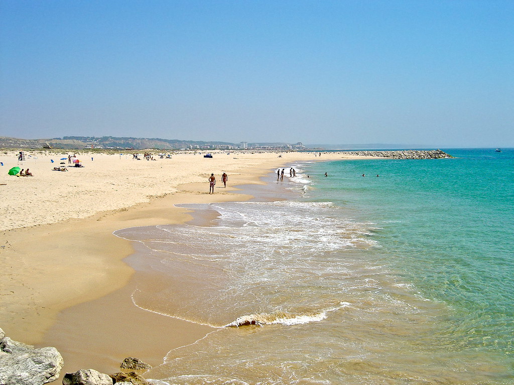 Uber Sun, o serviço que o leva à praia da Caparica por 20€