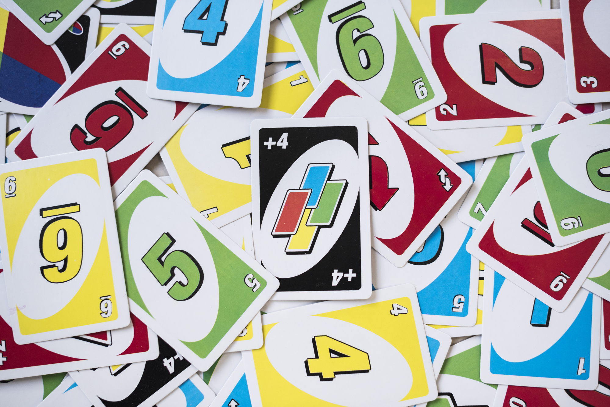 Afinal, como é que se joga mesmo ao UNO?