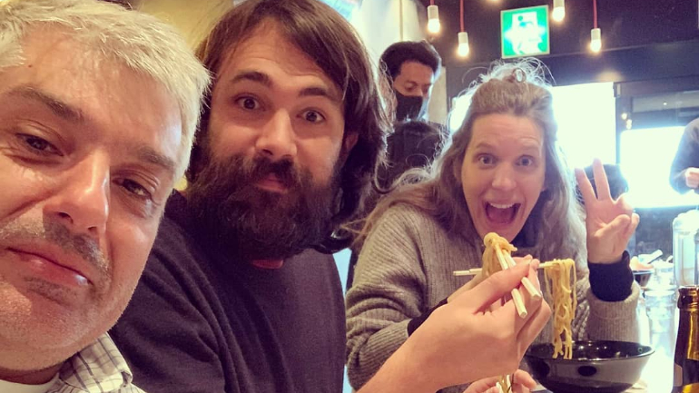 Luísa Sobral publica foto em restaurante de Tóquio e é criticada no Instagram