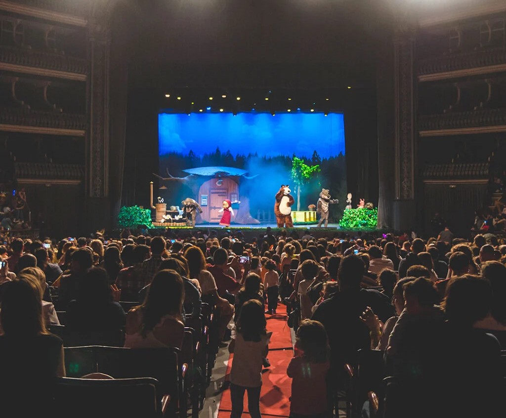 Alerta, pais. Há mais um espetáculo da Masha e o Urso a caminho. Saiba quanto custam os billhetes