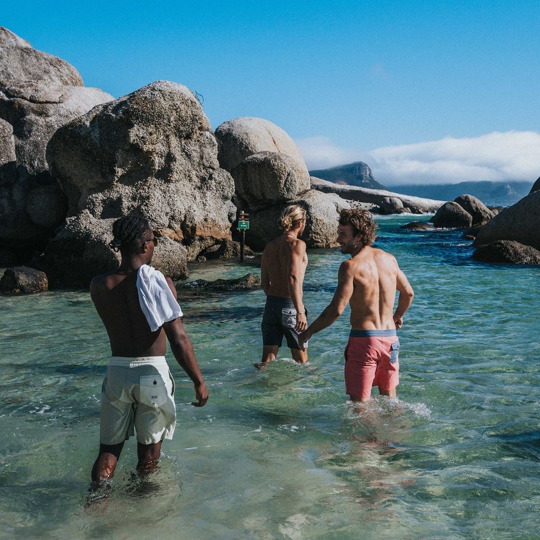 Dão tanto para o surfista como para o advogado. Os calções de banho da DCK estão em todo o lado e são bem cool