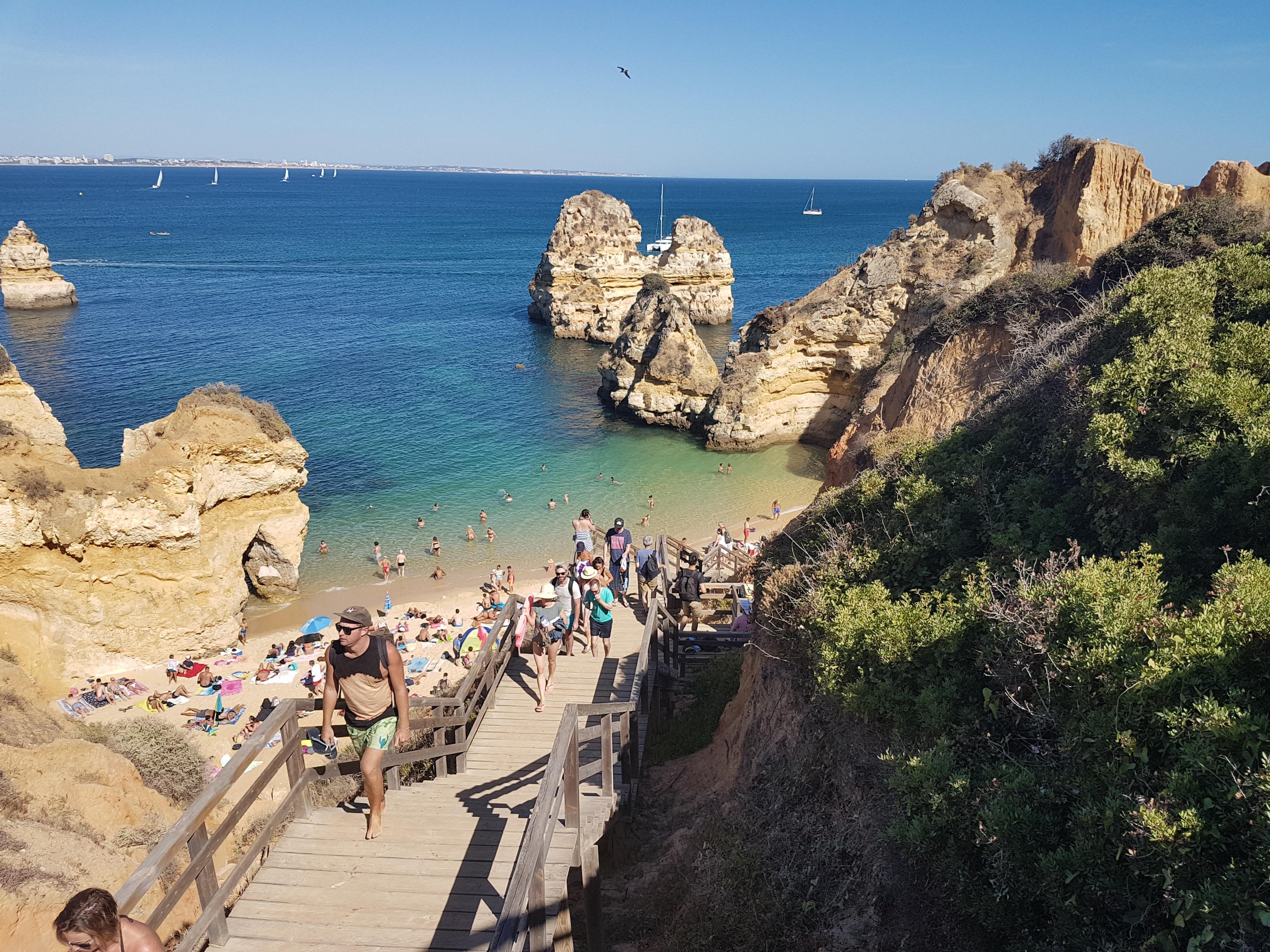 Turismo: Portugal pode voltar para a lista negra do Reino Unido já esta sexta-feira