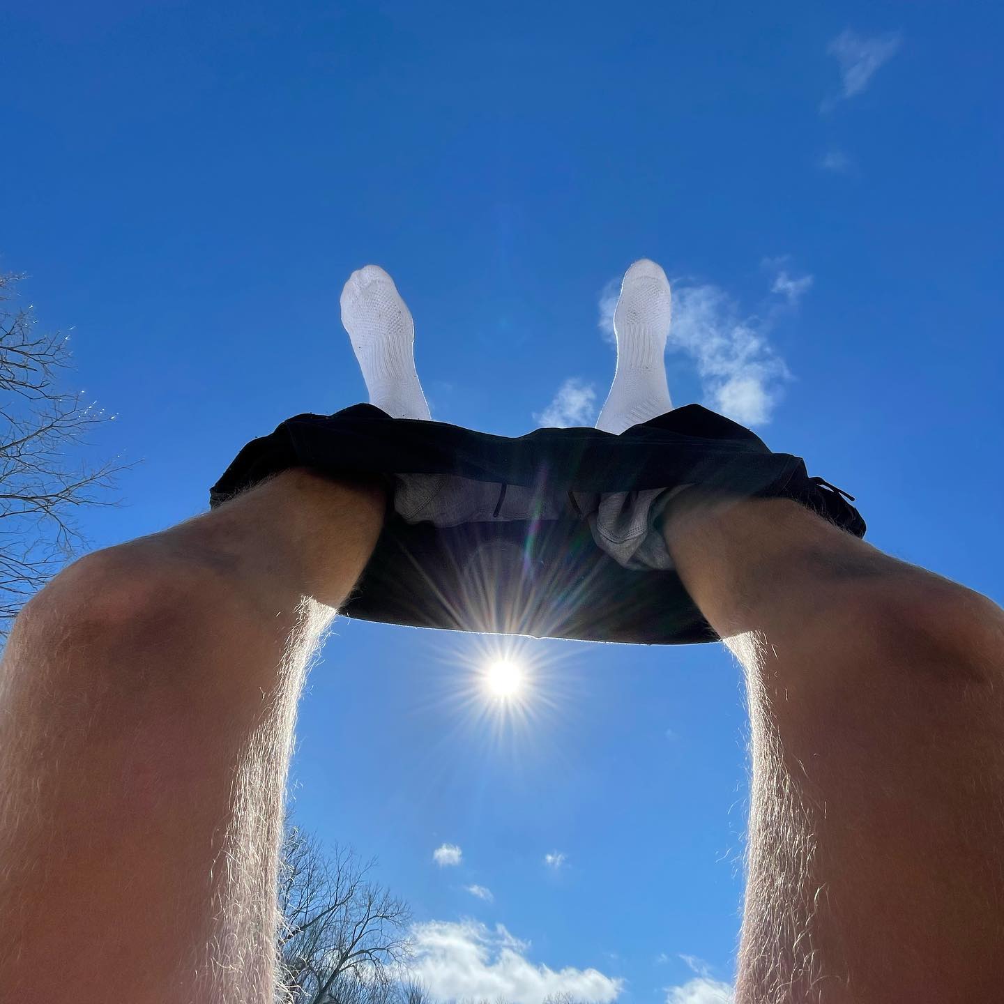 Atenção, o períneo não é para brincadeiras. Especialistas desaconselham apanhar sol nesta parte do corpo