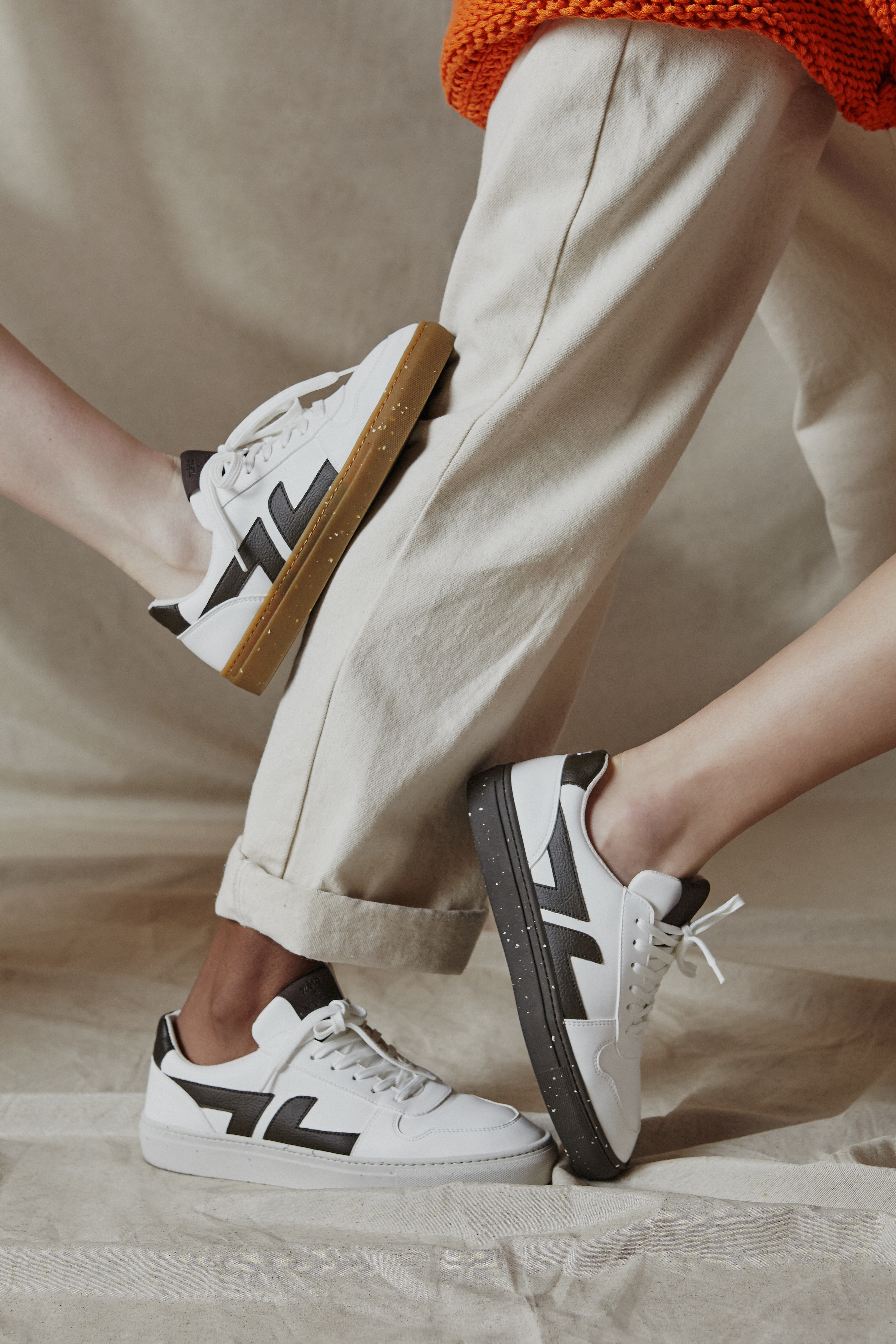 Acha que já viu tudo? Pense novamente. Estes ténis são feitos a partir de borras de café recicladas