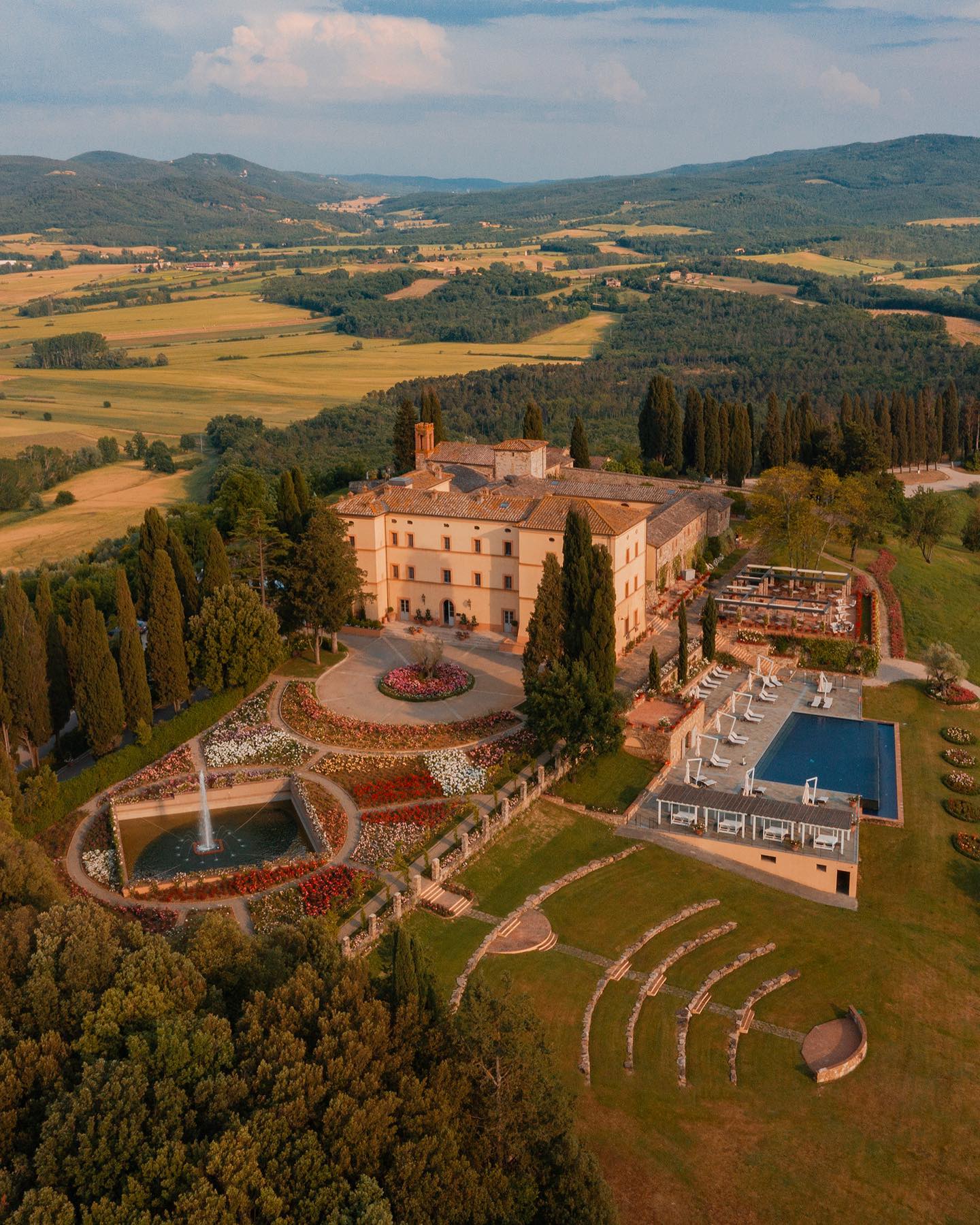 Villa San Michele. Este hotel luxuoso num mosteiro italiano do século XVI é um autêntico museu