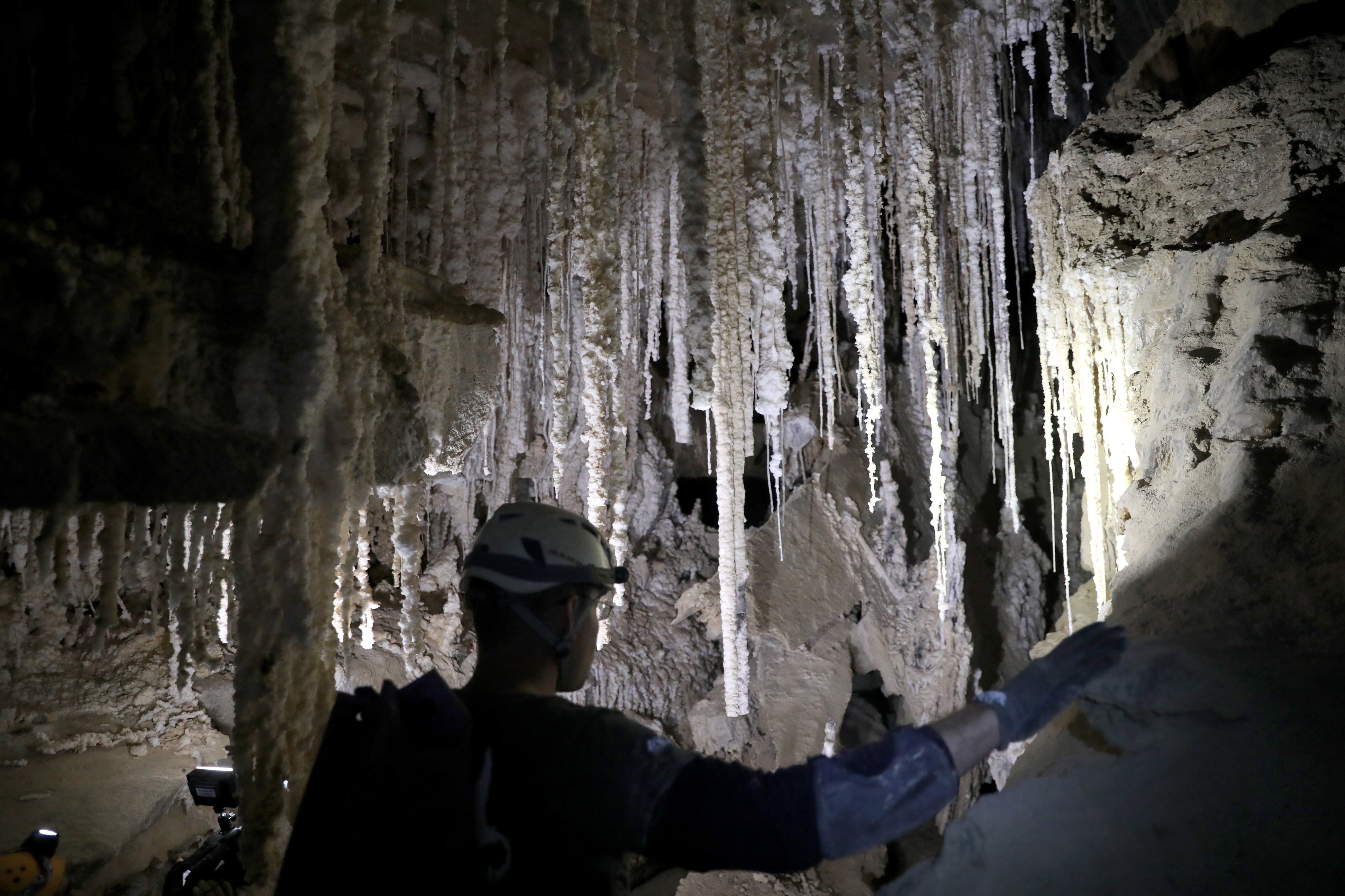 Descoberta A Maior Caverna De Sal Do Mundo É Uma Das Mais Belas