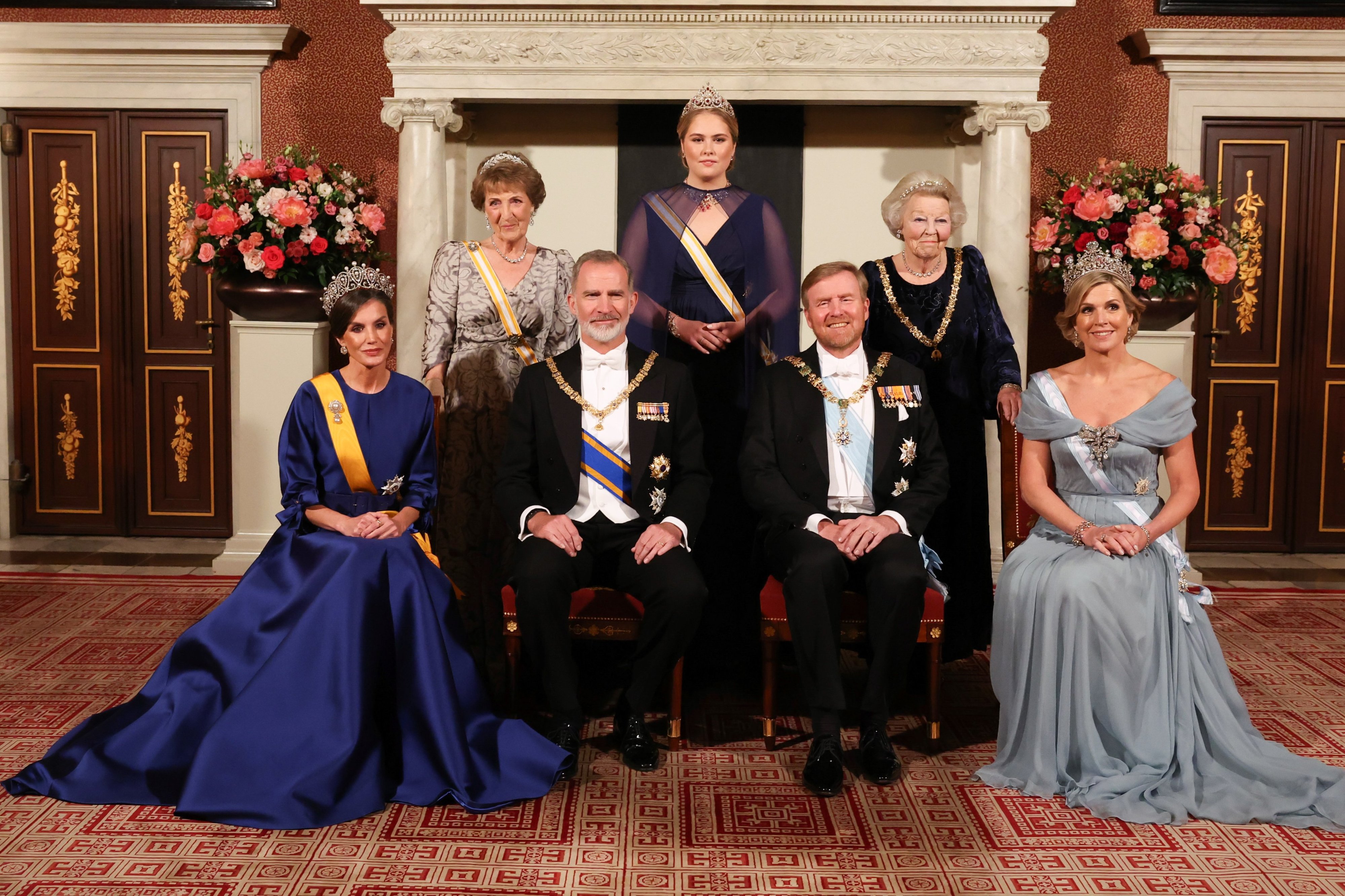 Letizia não se levanta para cumprimentar convidados em banquete de Estado. Veja o vídeo (e perceba porquê)