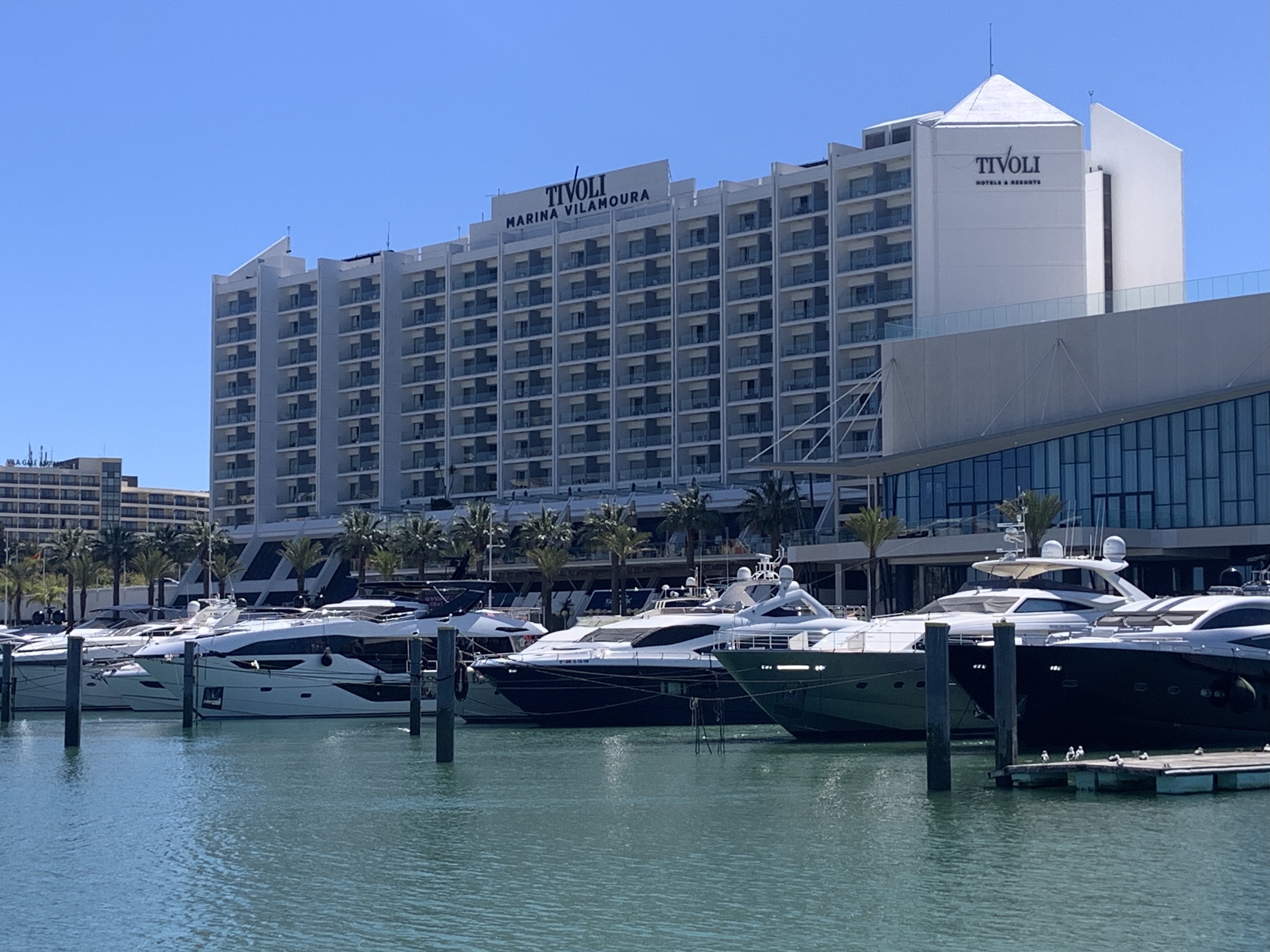 Da nova piscina aos quartos com restaurante. O Tivoli Marina Vilamoura está cheio de novidades para o verão