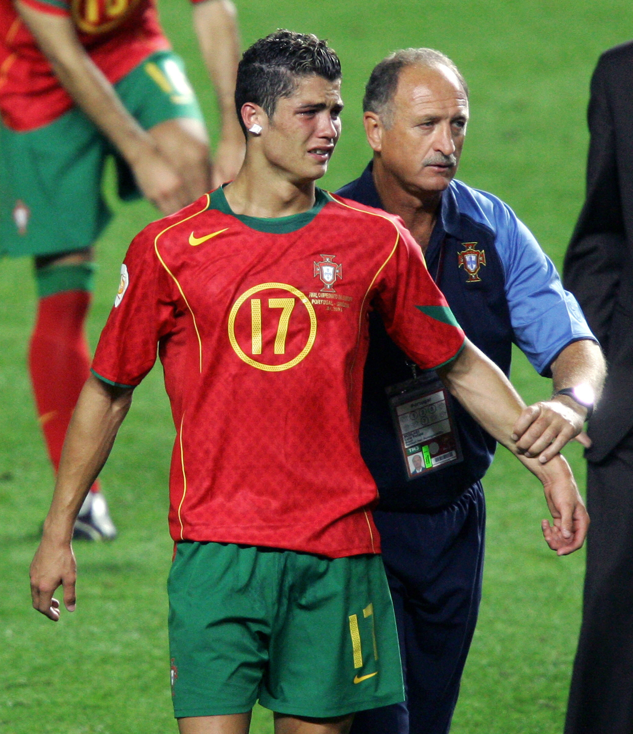 Cristiano Ronaldo celebra 20 anos ao serviço da Seleção Nacional de futebol  - Seleção Nacional - SAPO Desporto